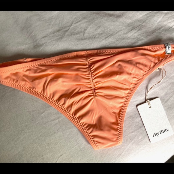 Brand new coral pink bikini - Picture 8 of 9